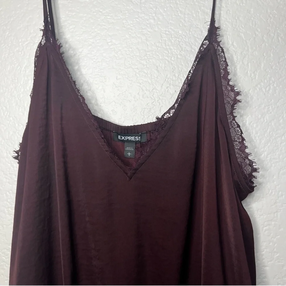 Express V-Neck Lace Trim Sleeveless Blouse Size: L - Picture 3 of 8